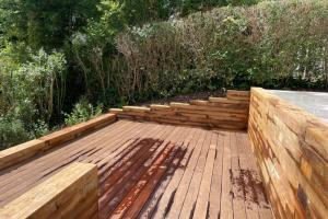 Terrasse multi-niveaux à Châtenay-Malabry : Un Projet Transformé !